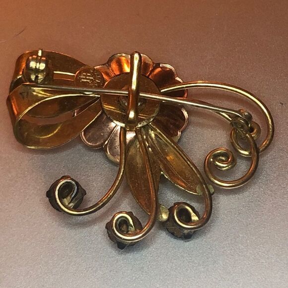 Vintage IH Gold‎ Tone Floral Flower Brooch /pin 1/20 10K gold filled Blue Gems - Picture 2 of 4